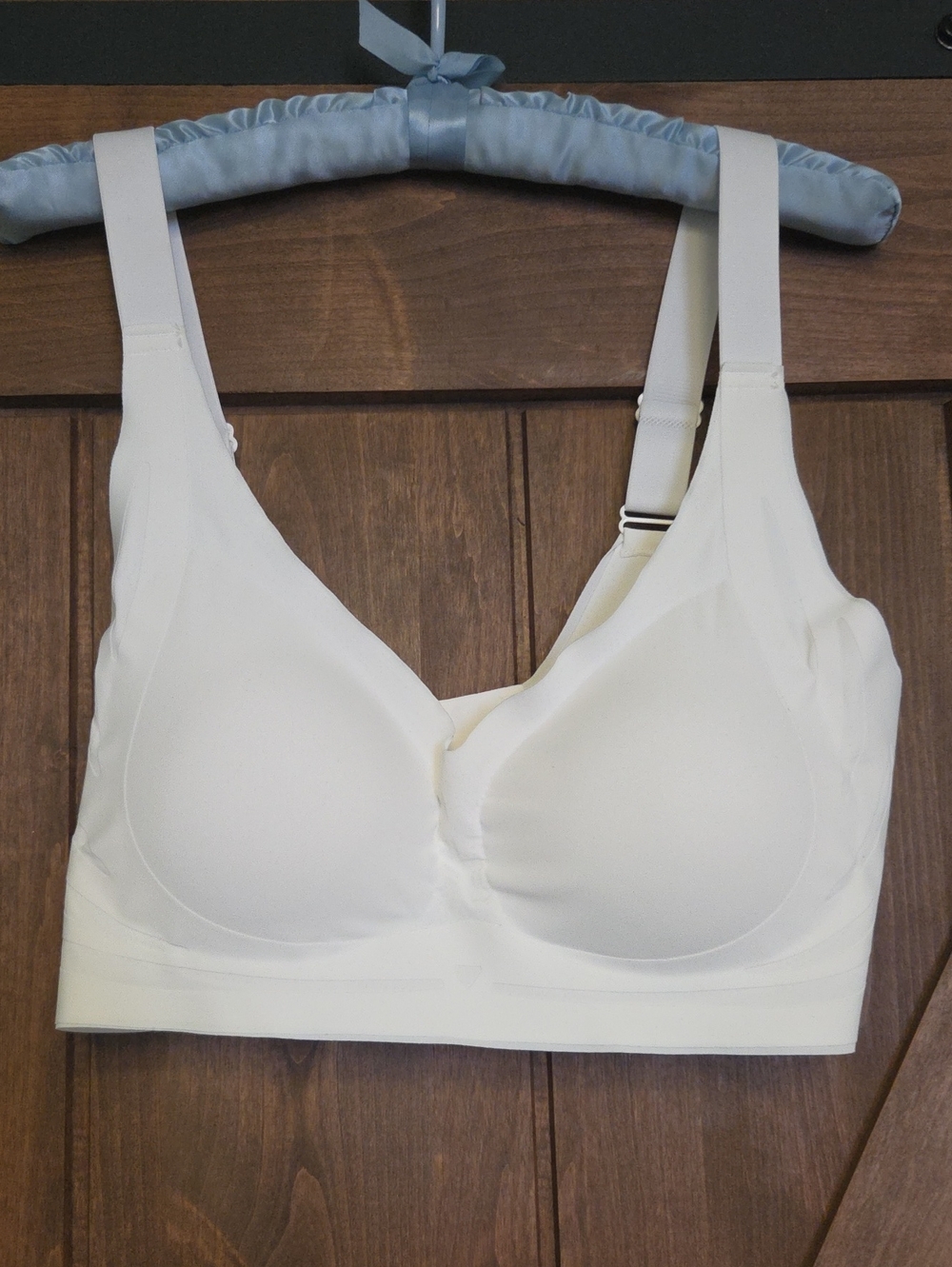 Wireless Everyday Support Bra in White